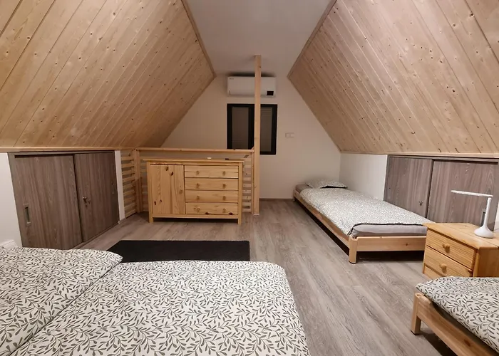 Semesterbostad Abrinka - Na Rybarne